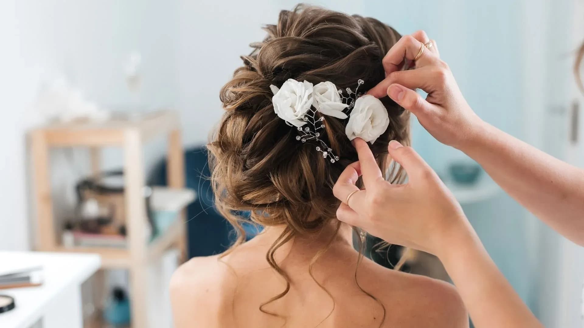 simplebeautyartistry-bridal-hair-stylist-blogbanner1.webp